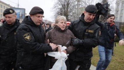 Украинские правозащитники призывают мир отреагировать на события в Беларуси
