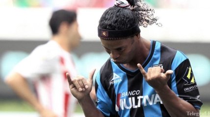 Ангольский клуб намерен подписать Рональдиньо