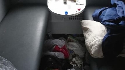 Настоящее свинство: в сети обсуждают фото из украинского поезда