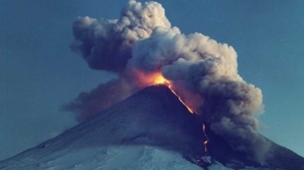 Извержения вулканов связали с катаклизмами древней истории 