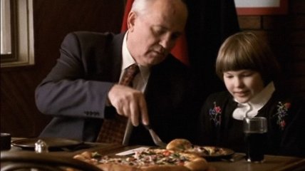 Михаил Горбачев в рекламе Pizza Hut