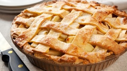 Рецепт. Торт из яблок и лука