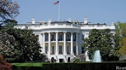 Барак Обама проводит в Белом доме совещание по ситуации в Сирии