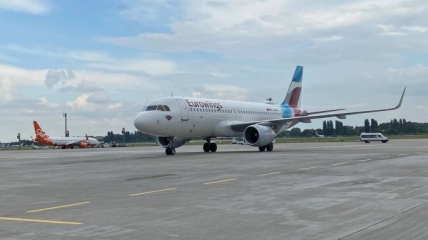 Перший рейс з Дюссельдорфа приземлився в Борисполі 1 вересня