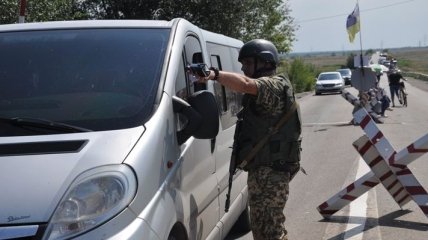 На блокпостах Донетчины застряли 240 авто