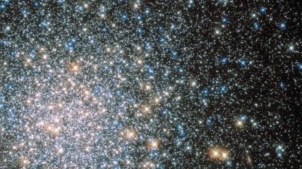 Астрономы показали завораживающее фото звездного скопления Мессье