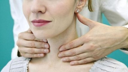 Первые симптомы проблем с щитовидной железой, которые не стоит игнорировать