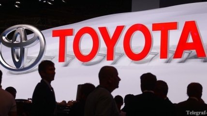 Toyota выпустит автомобили с автоуправлением около 2015 года