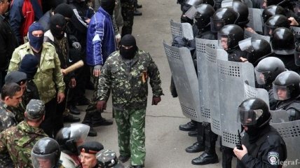 В Луганске захватили здание облпрокуратуры