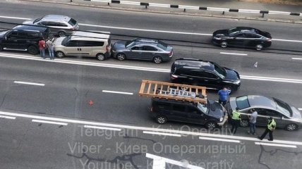 ДТП у Києві: п'ять автівок зіштовхнулися на проспекті Лобановського