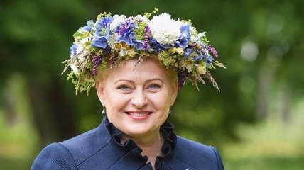Порошенко и Яценюк поздравили президента Литвы с днем рождения