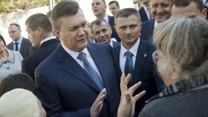 Янукович поменяет глав местных администраций по итогам выборов