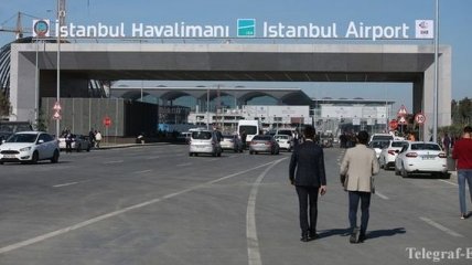 Перевод рейсов в новый аэропорт Стамбула отложили до весны