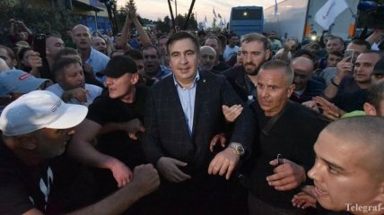 Иск Саакашвили к Порошенко приостановлен из-за отвода судей