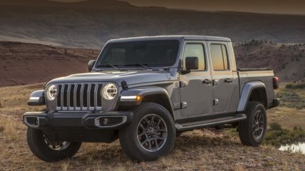 Jeep представил новую версию пикапа Gladiator
