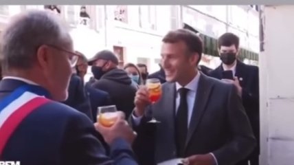 "Будьмо!": Макрон поднял бокал под тост на украинском (видео)