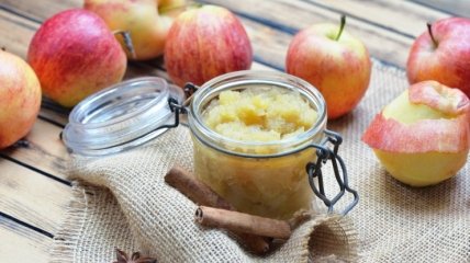 Яблучне пюре - простий рецепт