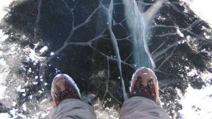 В Харькове три человека на реке провалились под лед