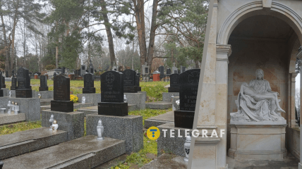 На Голосківському цвинтарі є різні типи поховань
