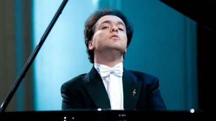 Российский пианист даст благотворительный концерт в Тбилиси 