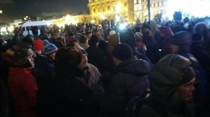 На Манежной площади собралось 500 человек