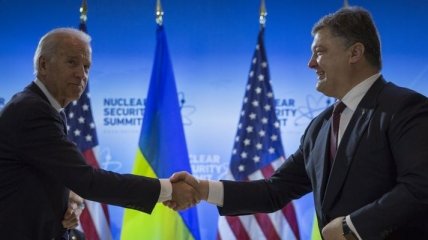 Порошенко и Байден обсудили Донбасс и санкции против РФ
