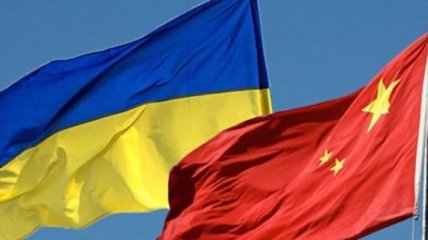 Китай шантажировал Украину поставками вакцины: подробности