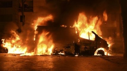 В парижском округе в новогоднюю ночь подожгли около 250 авто