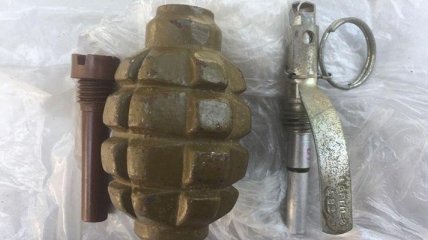 В Донецкой области женщина продавала боевые гранаты