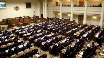 Парламент Грузии весной 2013 года вернется в Тбилиси
