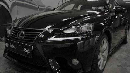 В Сети появился краш-тест обновленного Lexus IS (Видео) 