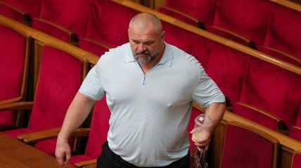 Василий Вирастюк поделился подробностями о рождении сына