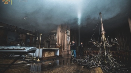 Последствия пожара в костеле Святого Николая в Киеве