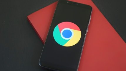 Браузер Google Chrome - одно из приложений, забивающих память смартфона