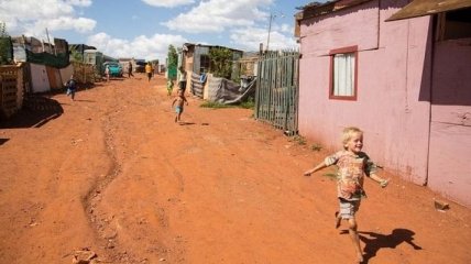 Белое гетто в Южной Африке (Фото) 