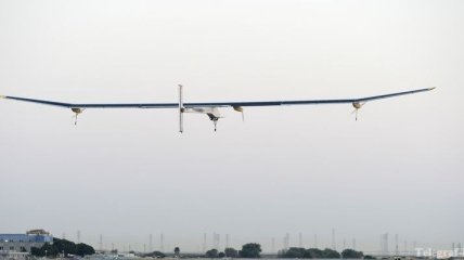 Solar Impulse начал свой кругосветный полет