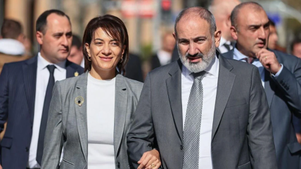 Анна Акопян и премьер Армении Никол Пашинян
