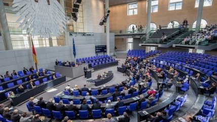 Германия увеличит на 1 миллиард евро расходы на полицию и спецслужбы