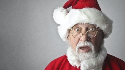 Санта-Клаус с коронавирусом «убил» 18 жителей дома престарелых (фото)