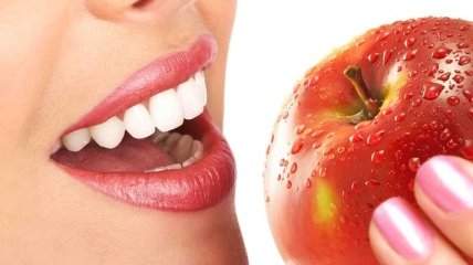 Белые и здоровые зубы: чем нужно питаться
