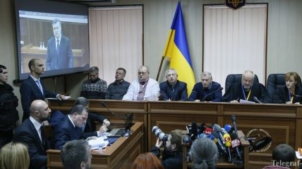 Суд Киева сегодня продолжит заседание по делу Януковича