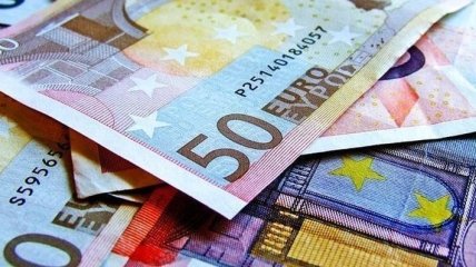 Курс валют от НБУ: доллар - на месте, евро подешевел 