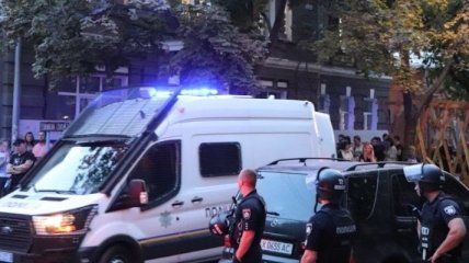 В стычках после ХарьковПрайда пострадали двое полицейских, 17 человек задержаны (Видео)