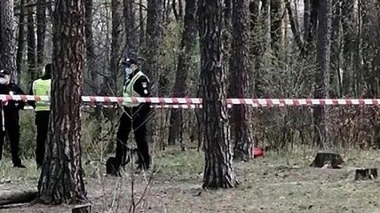 В Киеве в лесу обнаружили труп в мешке