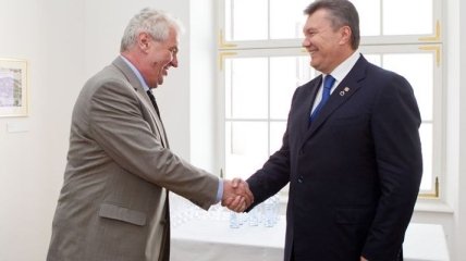 Президенты Украины и Чехии встретятся "с глазу на глаз" 