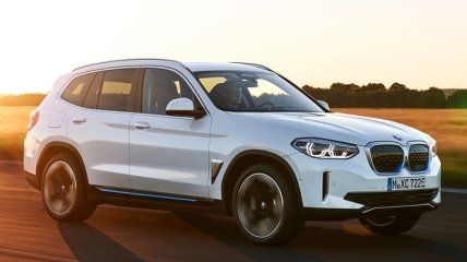 BMW X3 стал электрокаром: детали