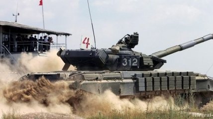 На территорию Украины, через границу с РФ, вошли танки
