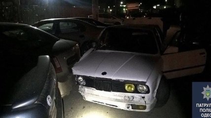Нетрезвый водитель врезался в пять припаркованных авто в Одессе