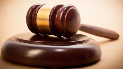 Суд приговорил мужчин к 4-м пожизненным заключениям