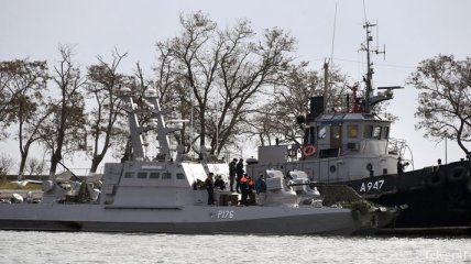 Командующий ВМС объяснил, почему украинские суда не переправили по суше